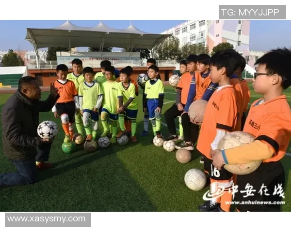 足球日记与绘画的奇妙结合探索球场上的艺术与激情