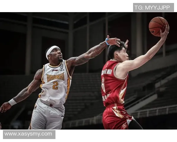 重庆羽毛球队以74分稳居联赛积分榜首位展现强劲实力