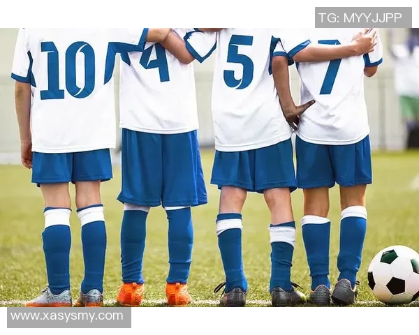 小角足球：培养孩子团队精神与运动能力的新兴运动项目