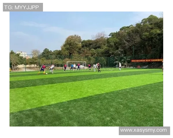 长春足球散客热情高涨球迷聚集共赏精彩赛事盛况