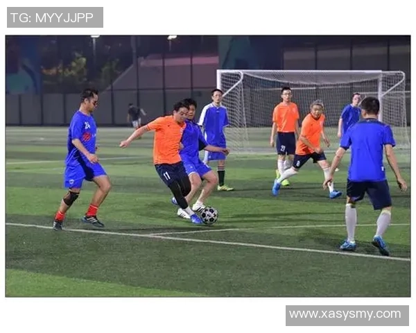 雨夜中的激情与坚持足球场上的梦想与奋斗